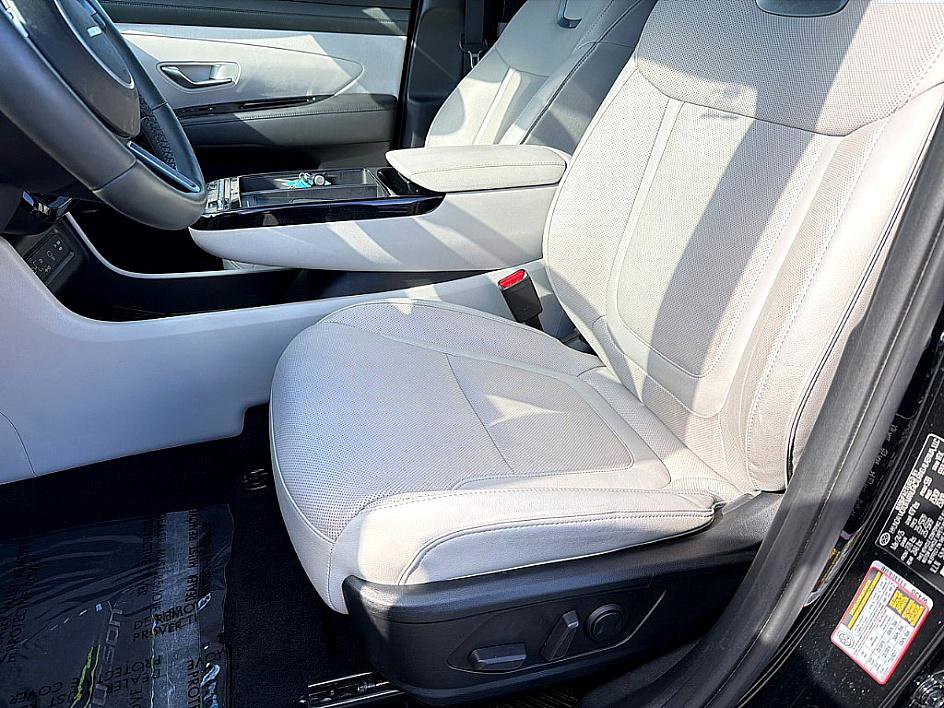 Certified 2025 Hyundai Tucson Limited image 10