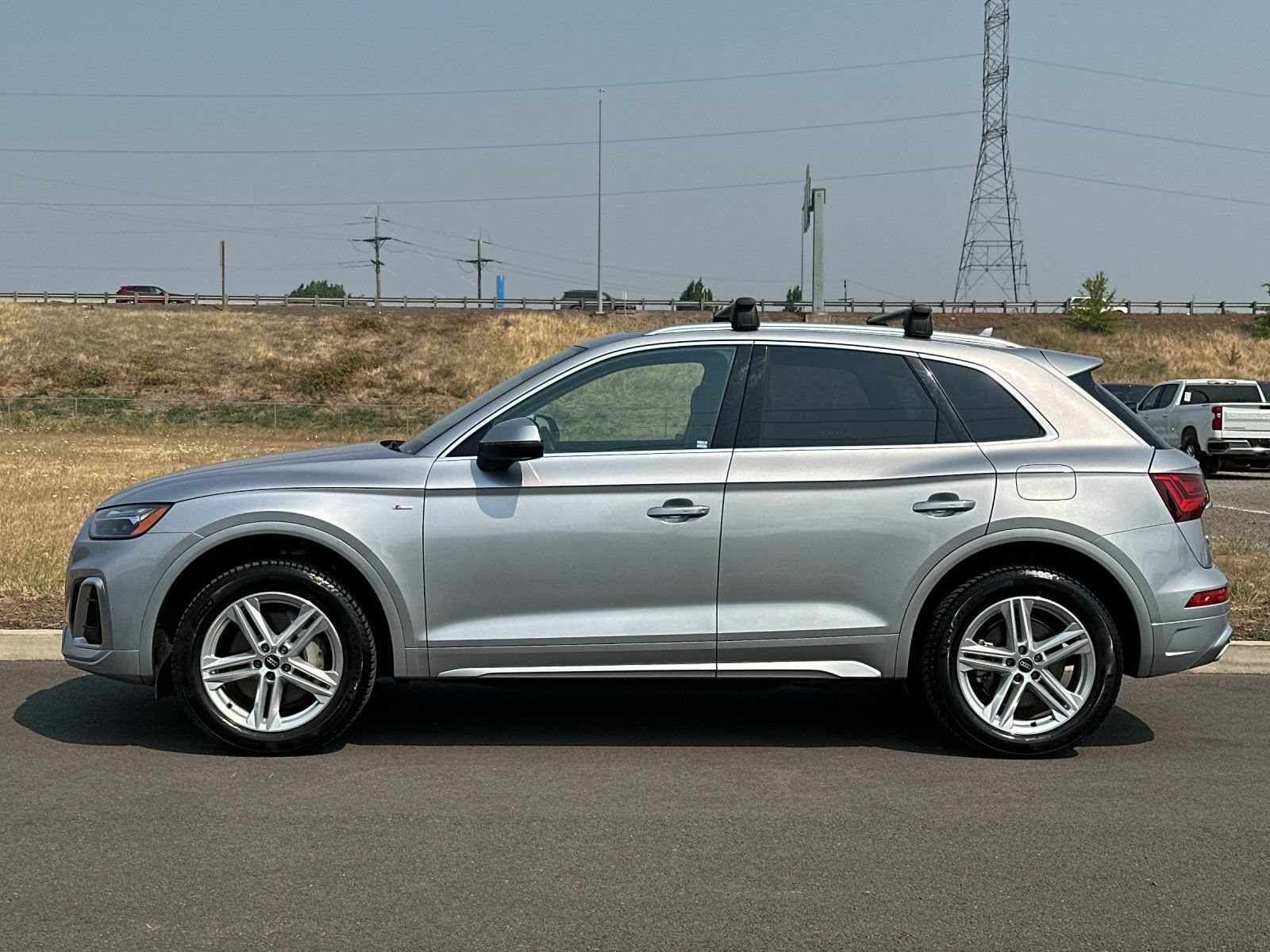 Used 2023 Audi Q5 e Premium w/ Convenience Package AWD/4WD image 6