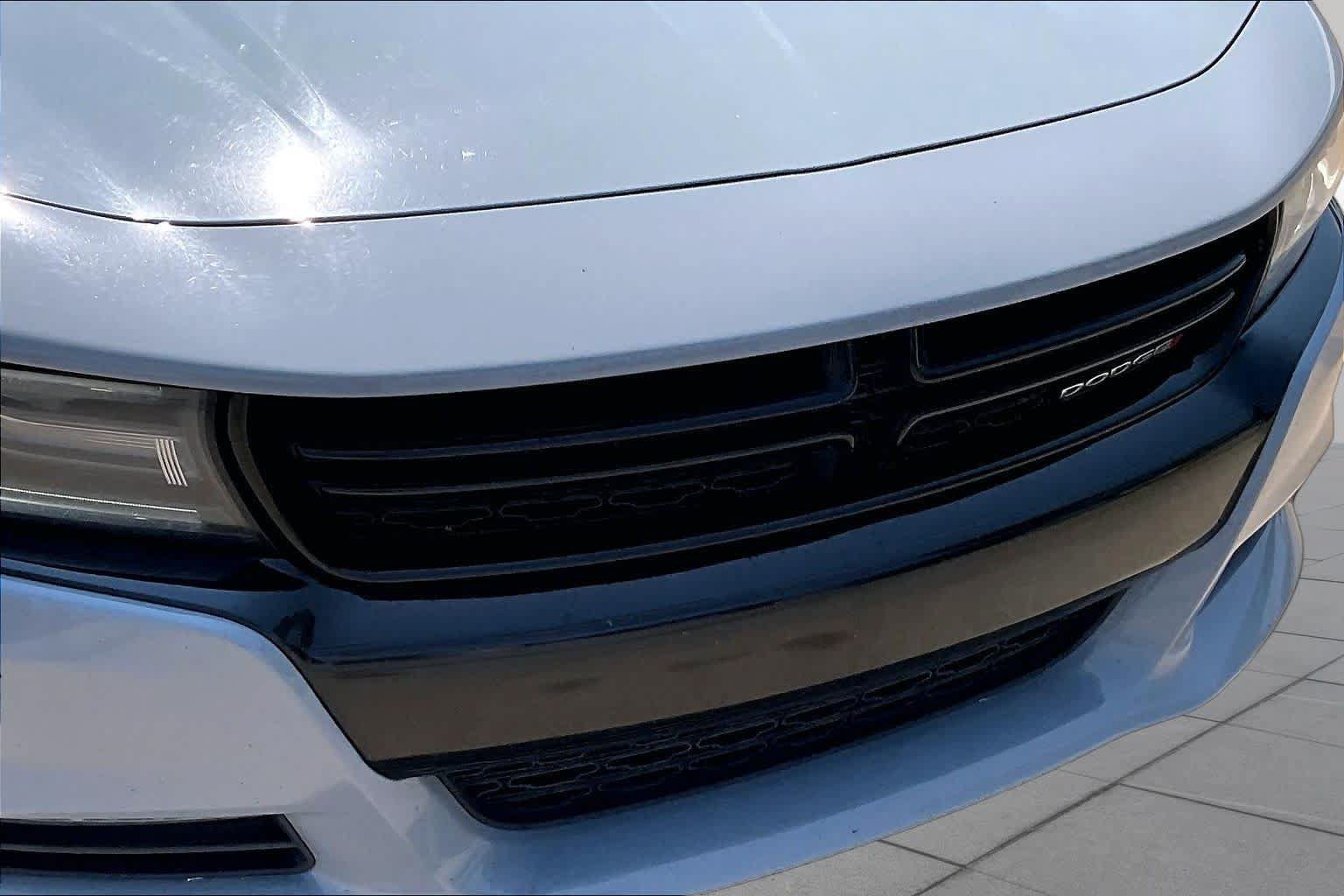 Used 2021 Dodge Charger SXT w/ Blacktop Package AWD/4WD image 29