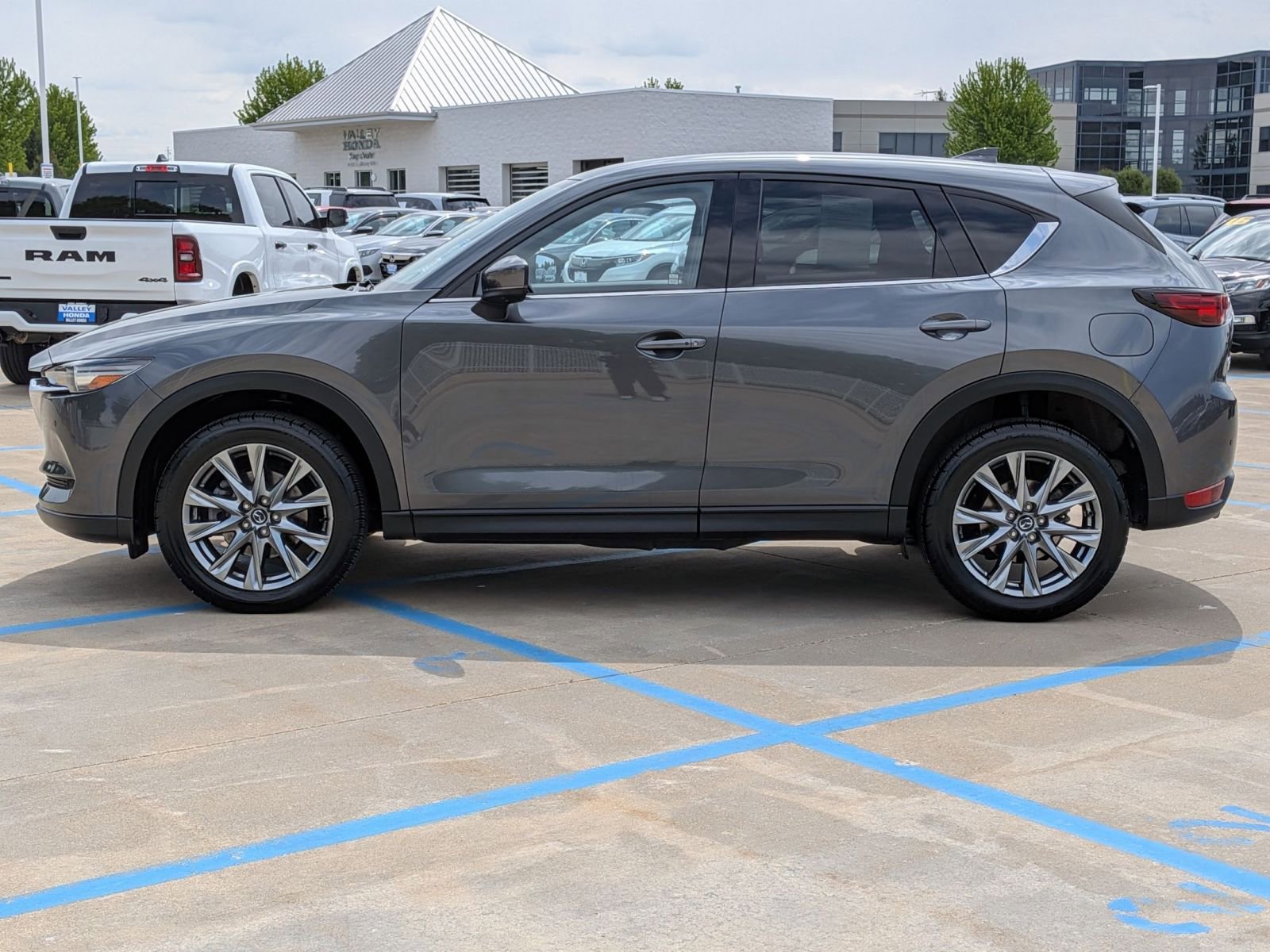 Used 2021 MAZDA CX-5 Signature AWD/4WD image 9