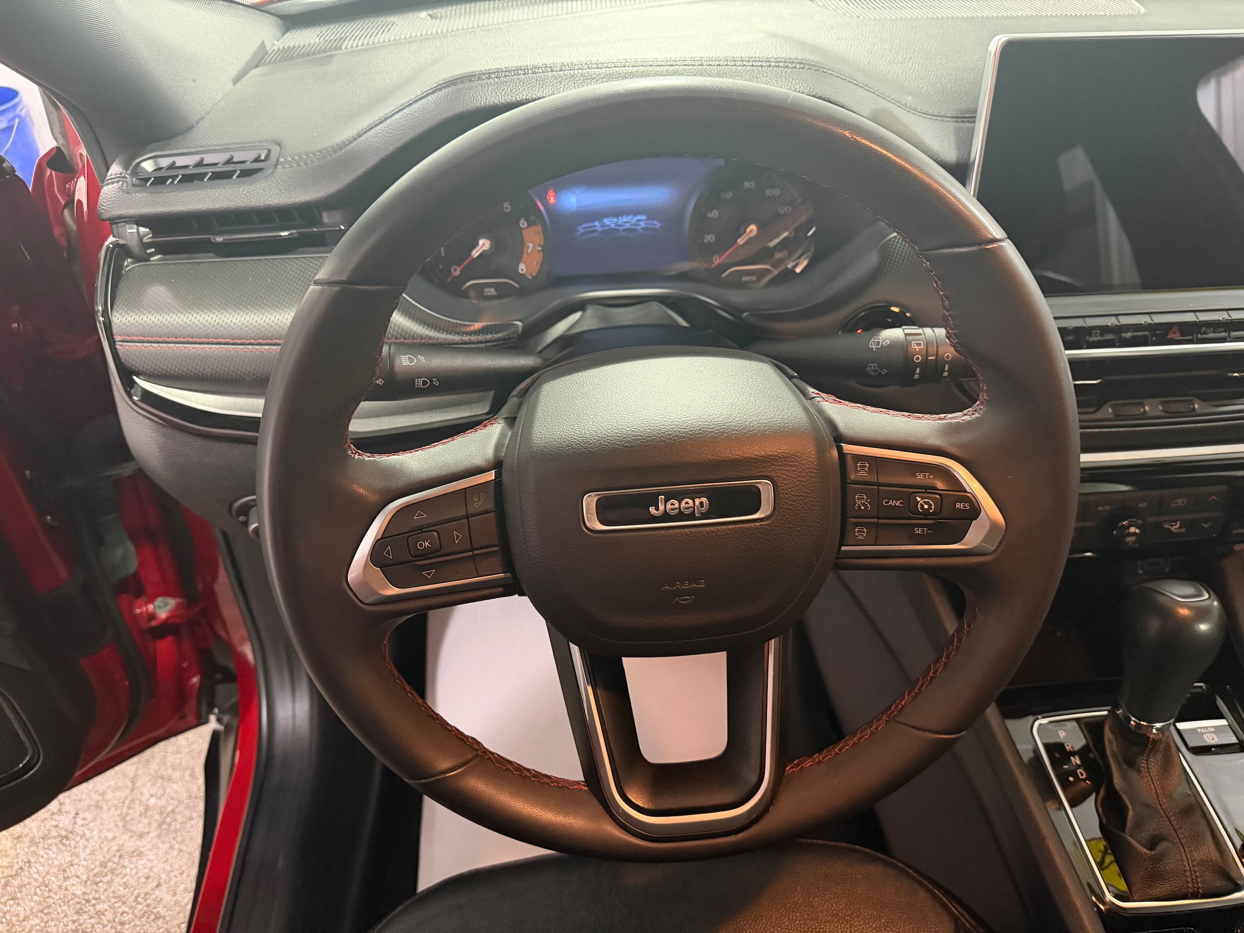 Used 2024 Jeep Compass Trailhawk AWD/4WD image 12