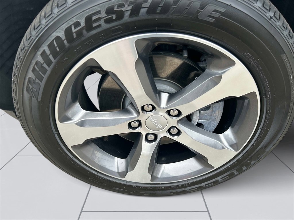 Used 2023 Jeep Grand Cherokee 4WD 4xe w/ Luxury Tech Group II image 7