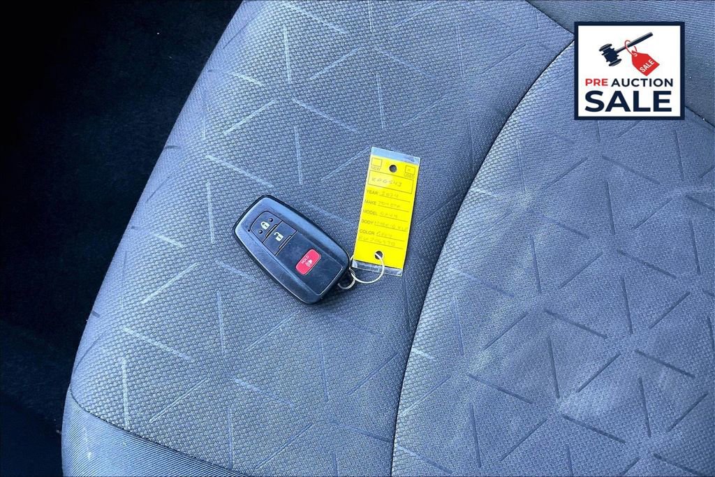Used 2024 Toyota RAV4 XLE AWD/4WD image 11