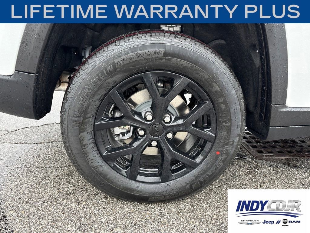 New 2026 Jeep Grand Cherokee Altitude AWD/4WD image 12