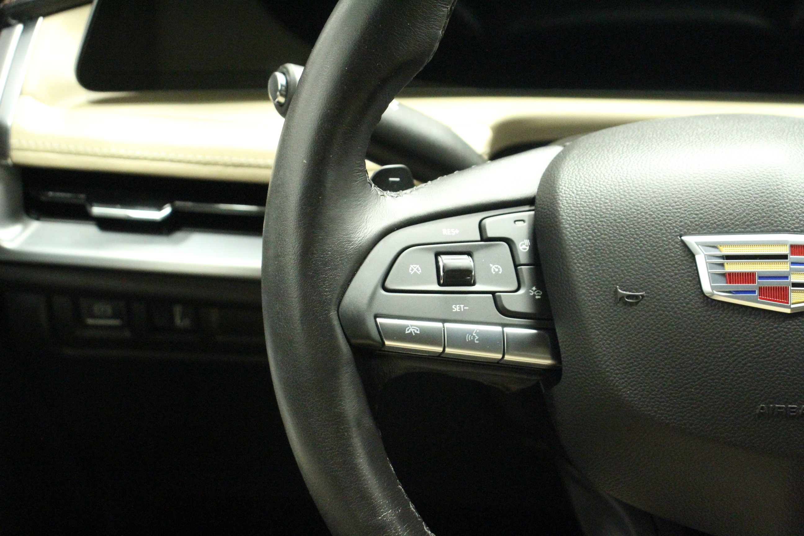 Used 2024 Cadillac XT4 Luxury image 22