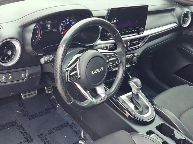 Used 2023 Kia Forte GT-Line w/ GT-Line Premium Package FWD image 9