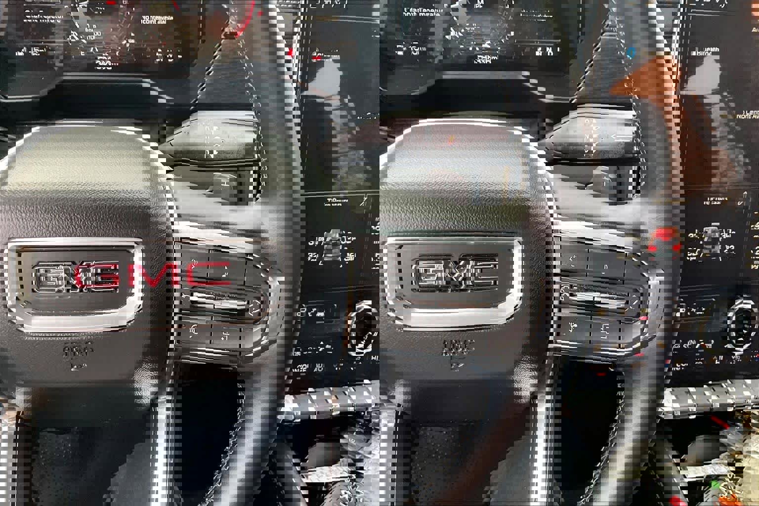 Used 2024 GMC Acadia Elevation image 23