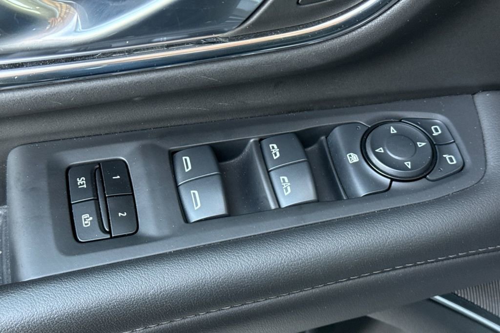 Used 2024 Chevrolet Suburban LT AWD/4WD image 18