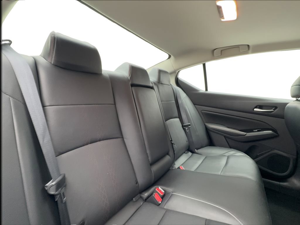 Used 2024 Nissan Altima 2.5 SR w/ SR Premium Package image 27
