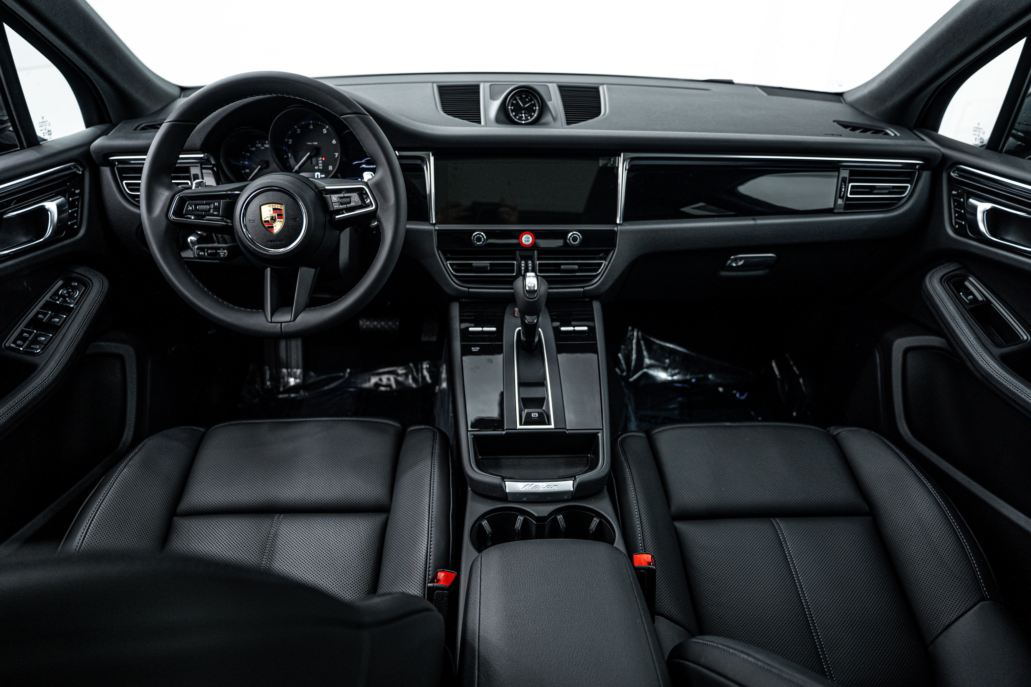 New 2025 Porsche Macan image 12