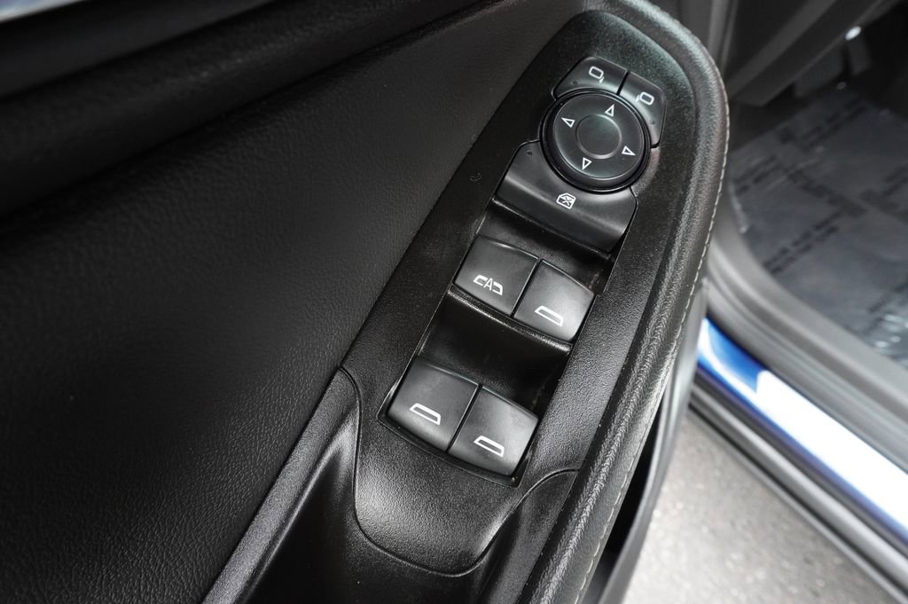 Used 2023 Buick Encore GX Select image 15