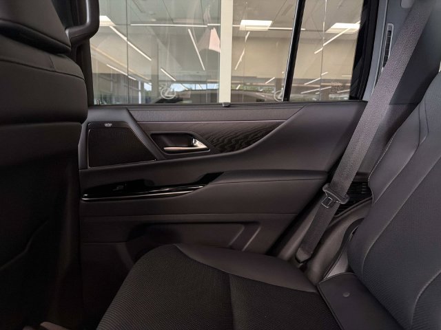 Certified 2026 Lexus LX 700h Luxury w/ Appearance Package AWD/4WD image 13