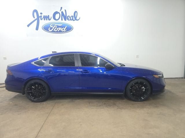 Used 2023 Honda Accord Sport image 2