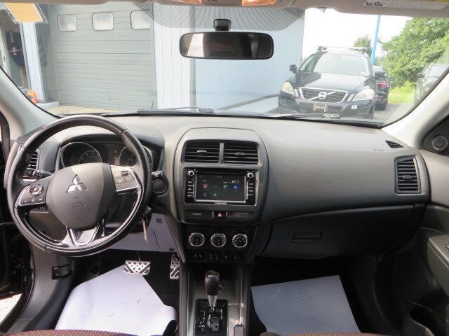 Used 2018 Mitsubishi Outlander Sport ES AWD/4WD image 15