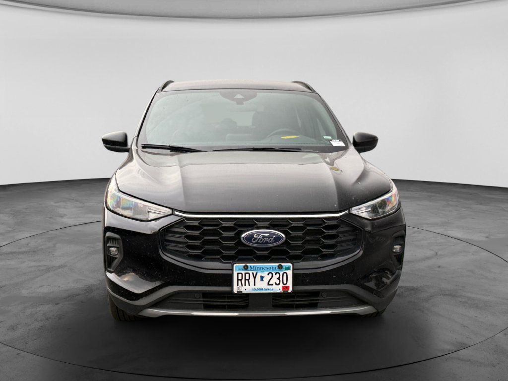 Used 2025 Ford Escape ST-Line Select AWD/4WD image 3
