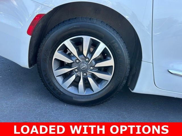 Used 2023 Chrysler Pacifica Limited FWD image 7