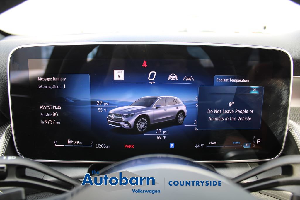 Used 2025 Mercedes-Benz GLC 300 4MATIC image 14