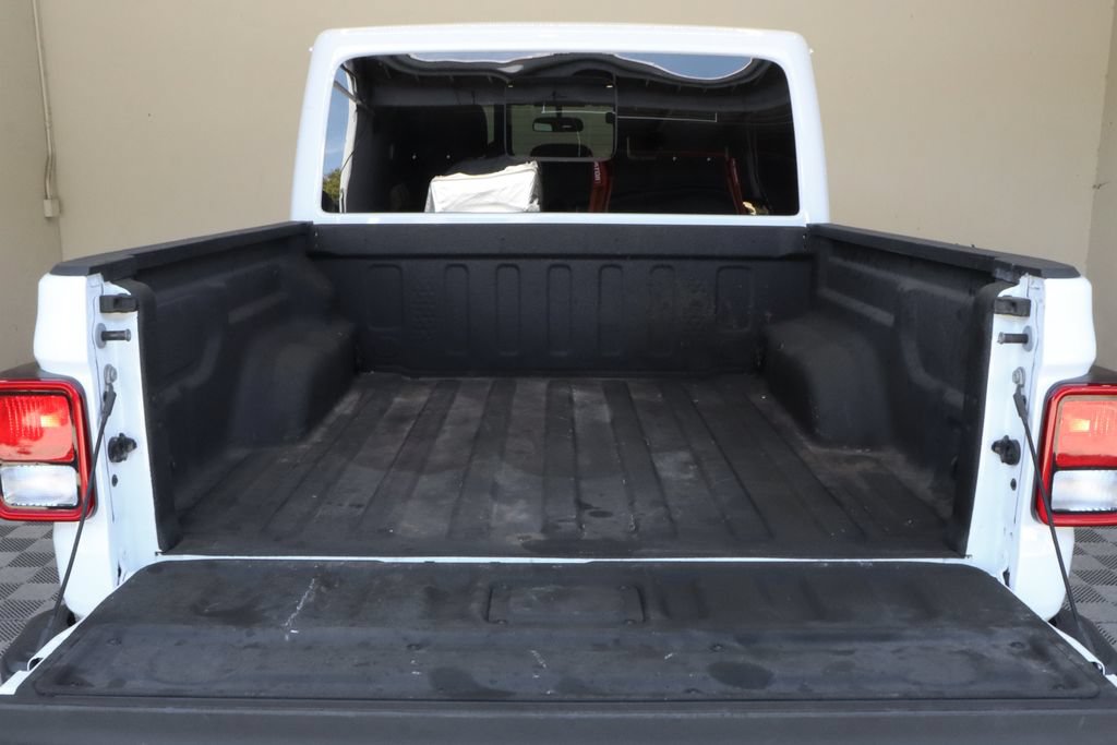 Used 2025 Jeep Gladiator Sport AWD/4WD image 10