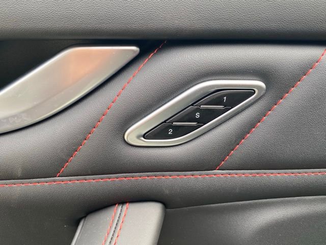 Used 2024 Maserati Levante GT Ultima image 19