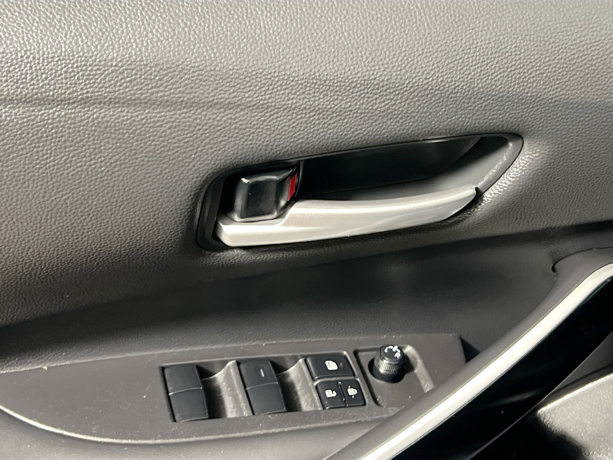Used 2024 Toyota Corolla XSE FWD image 16