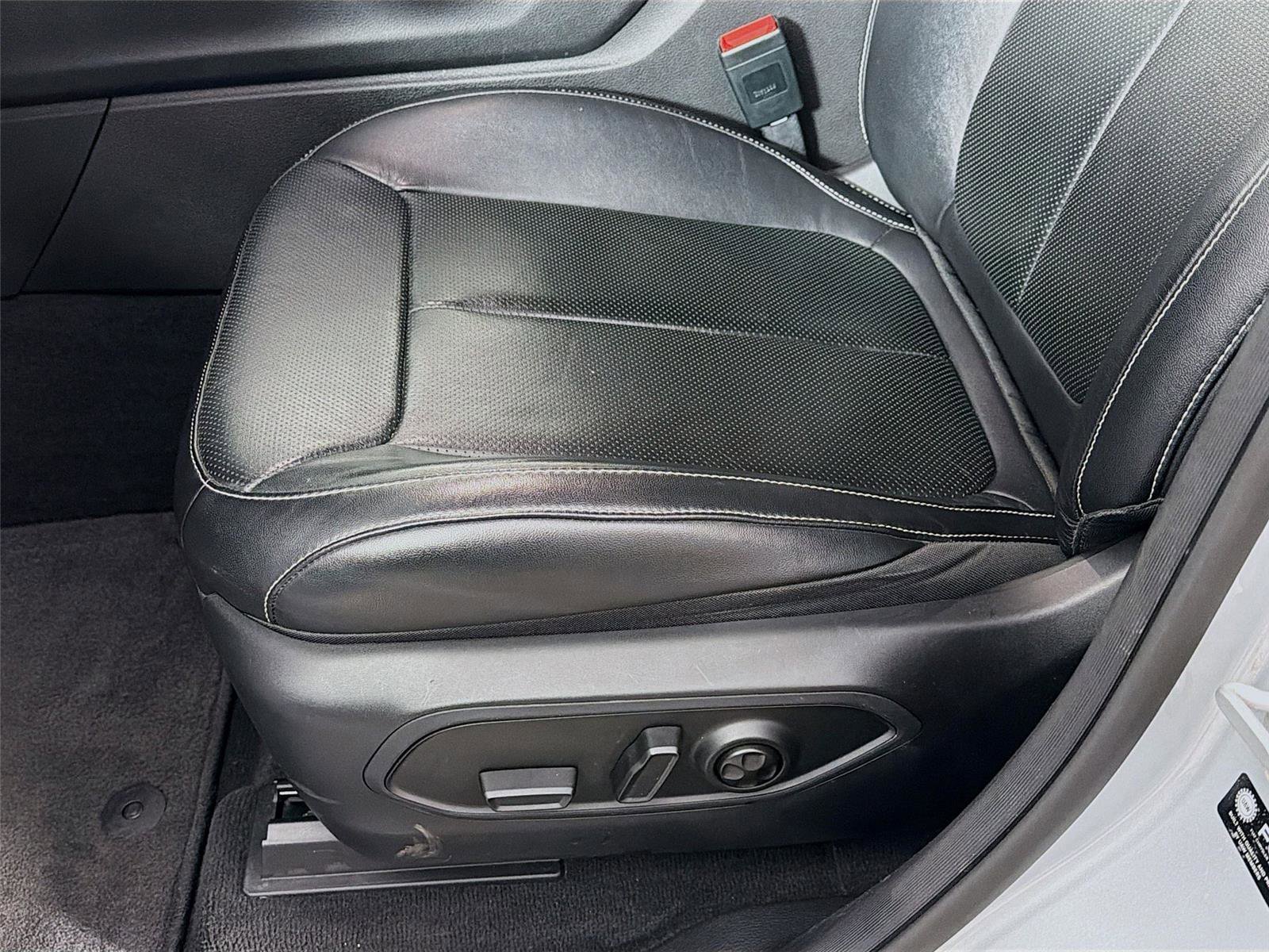 Used 2022 Jeep Grand Cherokee Limited w/ Luxury Tech Group II AWD/4WD image 19