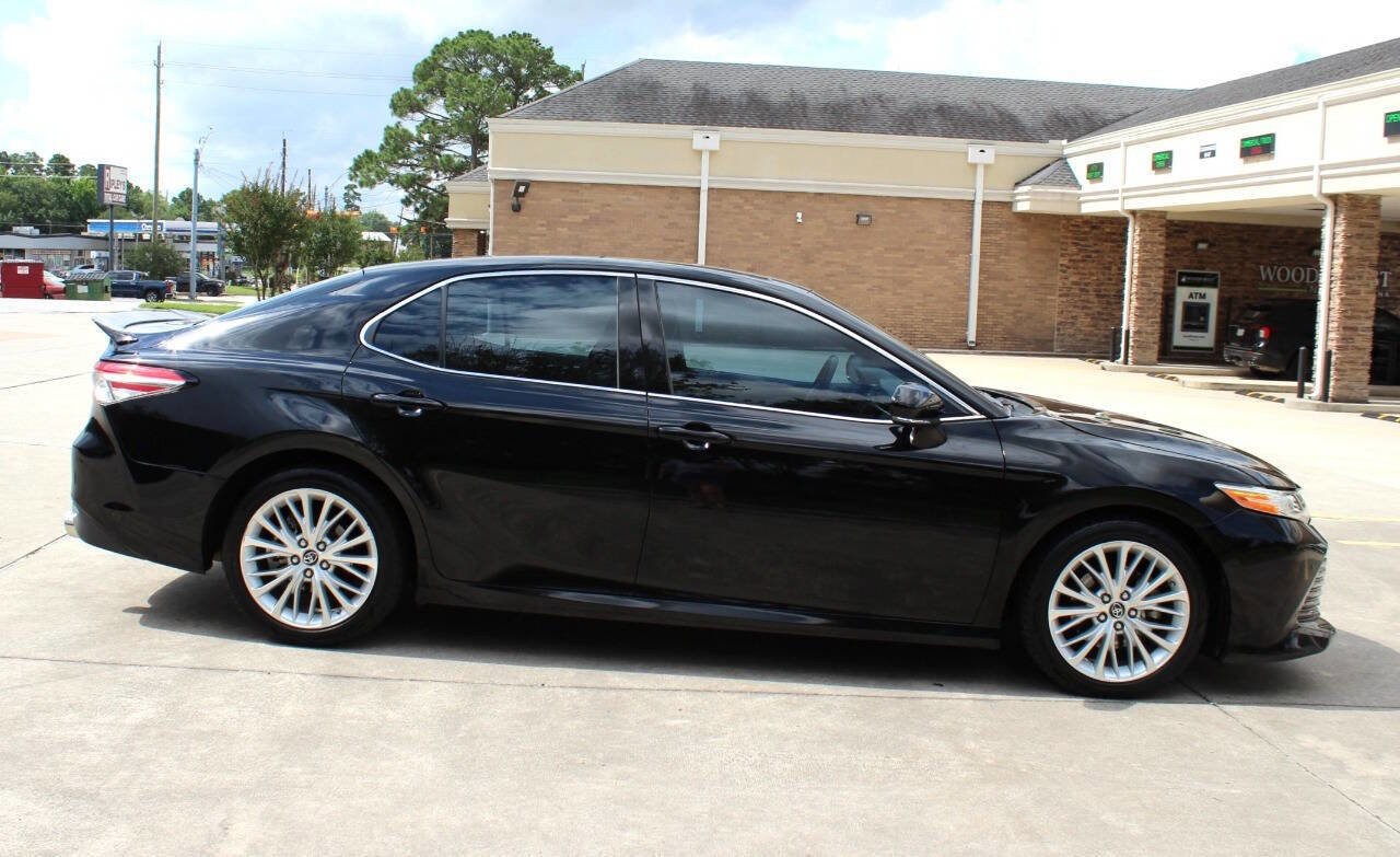 Used 2018 Toyota Camry XLE FWD image 1