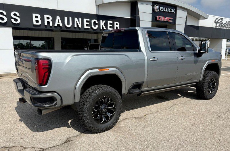 Used 2024 GMC Sierra 2500 Denali Ultimate AWD/4WD image 3