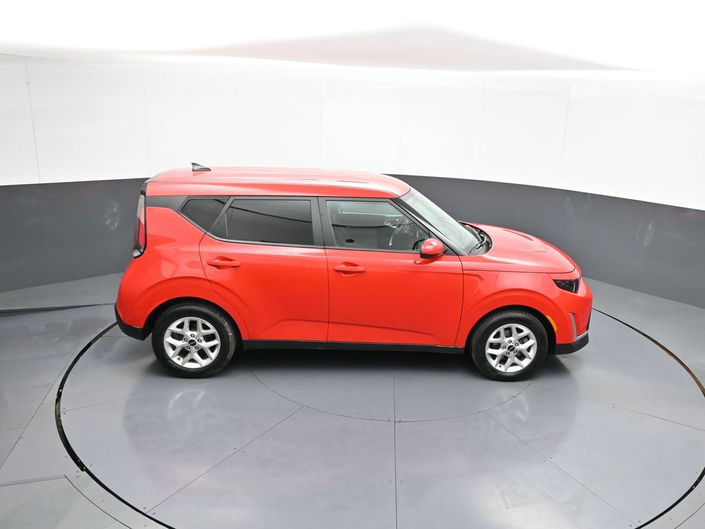 Certified 2023 Kia Soul LX w/ LX Technology Package FWD image 36