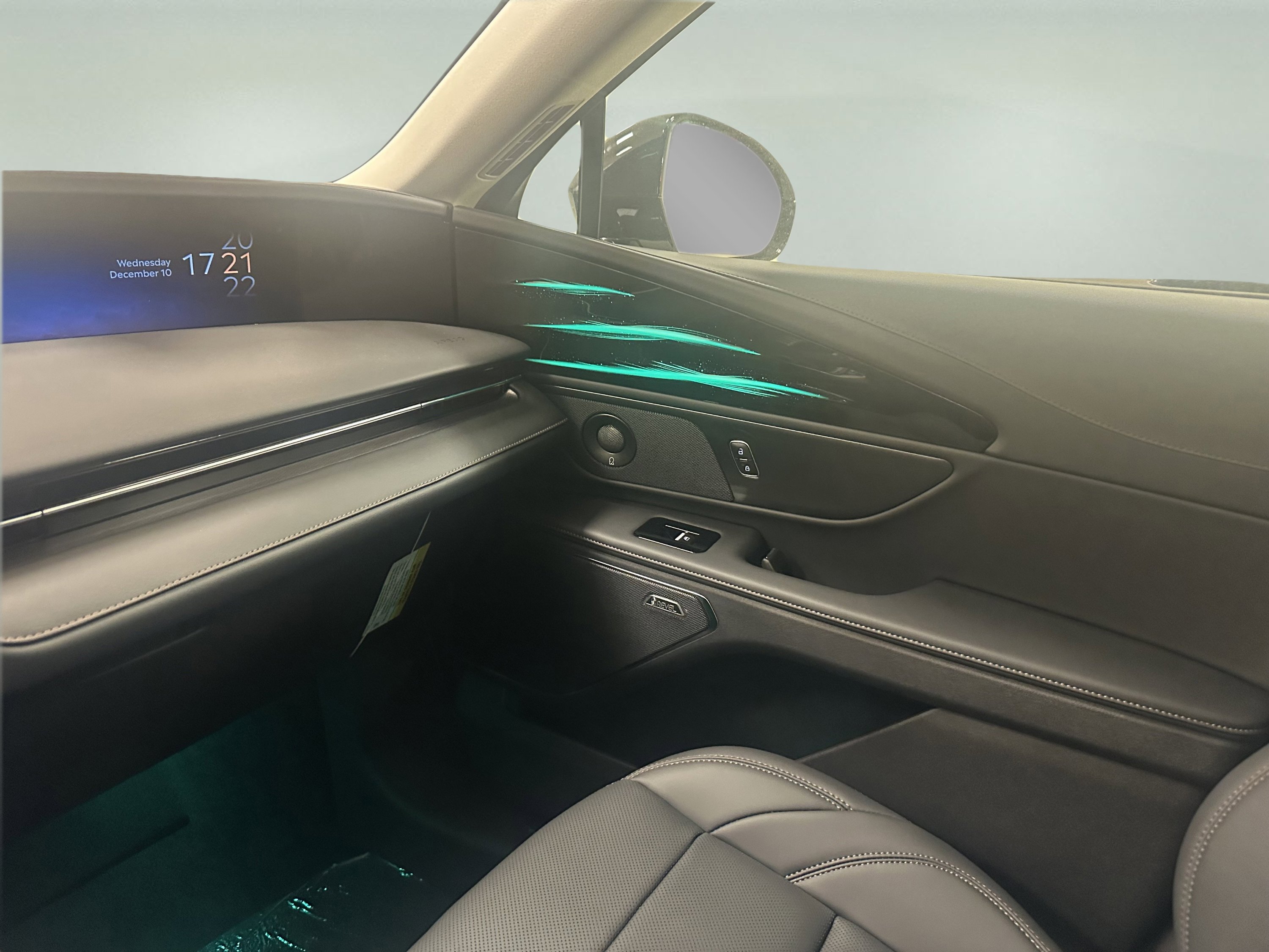 New 2026 Lincoln Nautilus Premier w/ Equipment Group 102A image 17