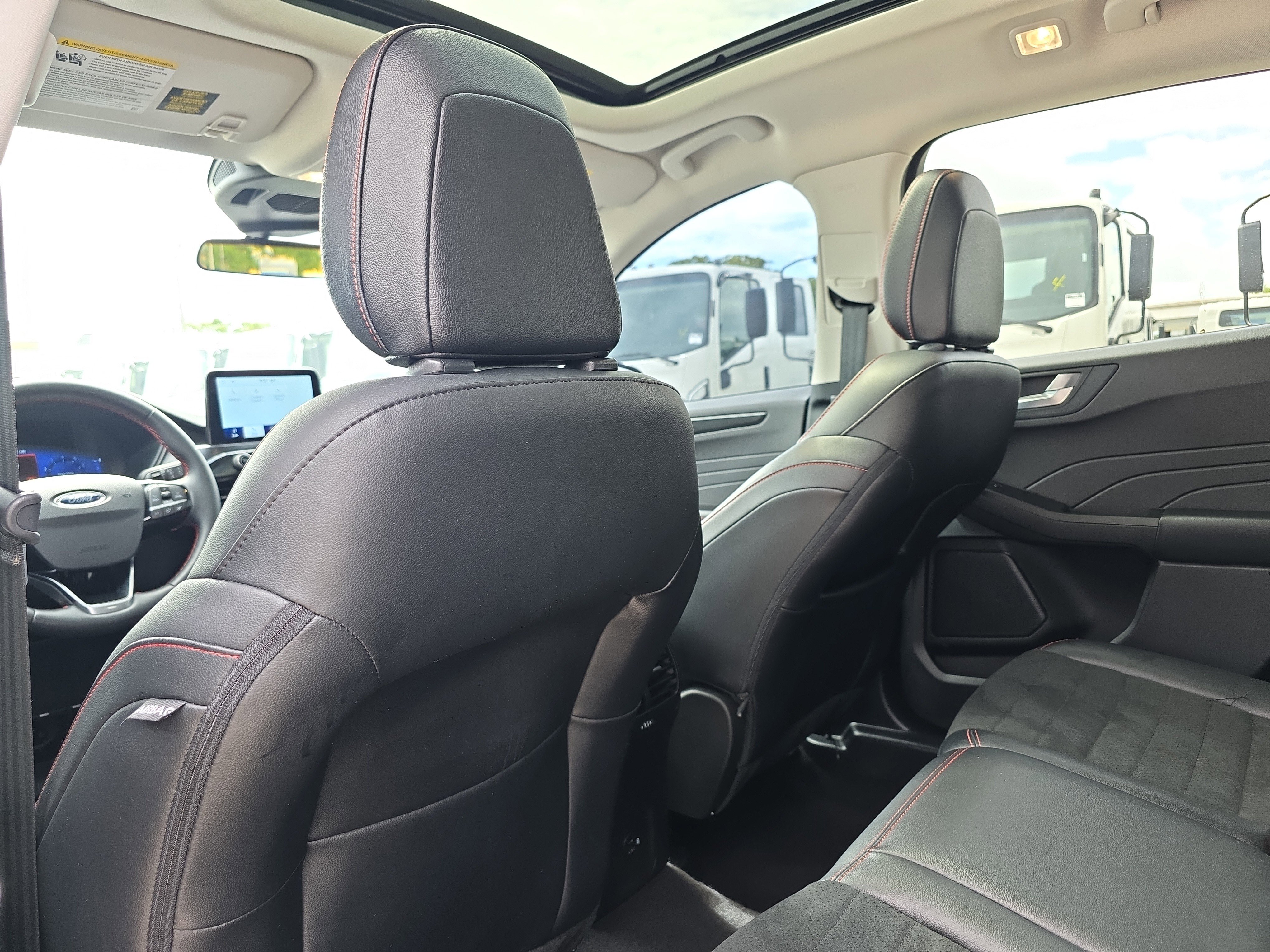Used 2022 Ford Escape SEL w/ SEL Stealth AWD Package image 15