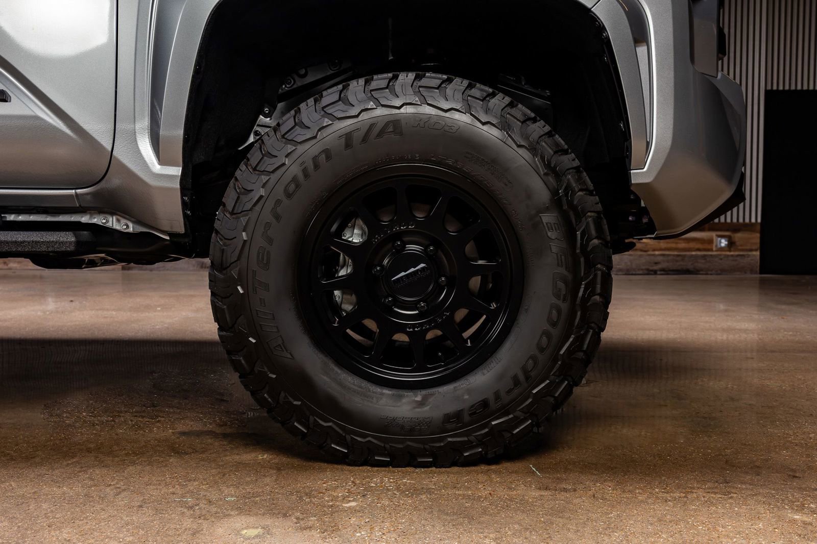 Used 2025 Toyota Tacoma SR5 image 12