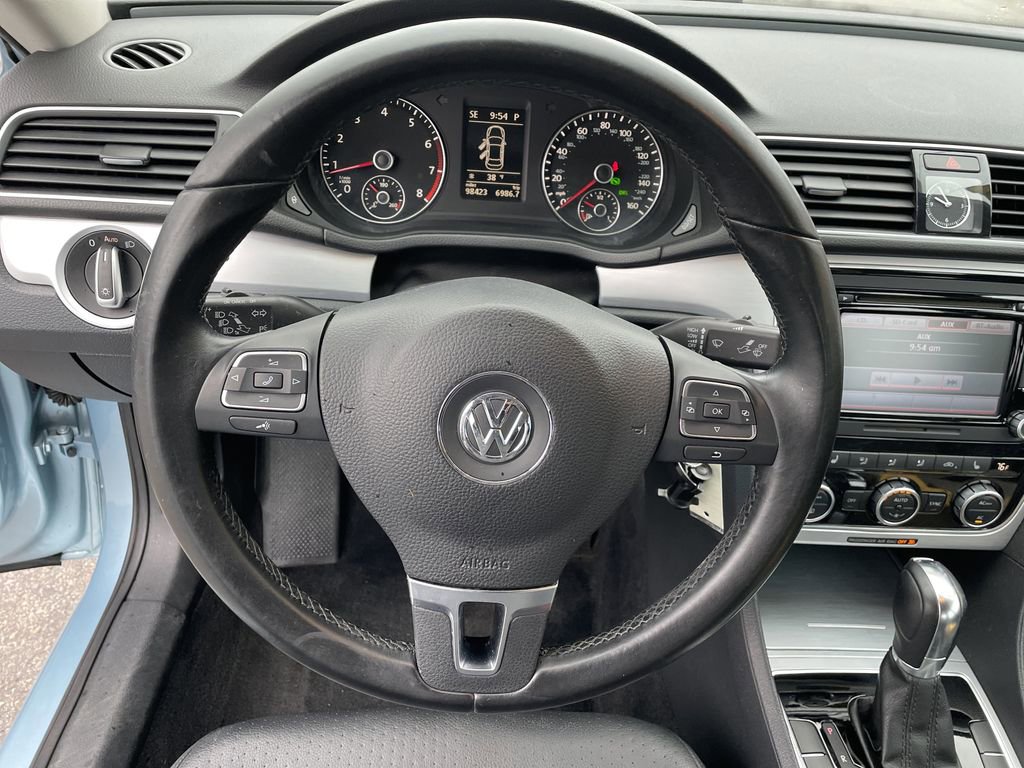 Used 2012 Volkswagen Passat 2.5 SE image 16