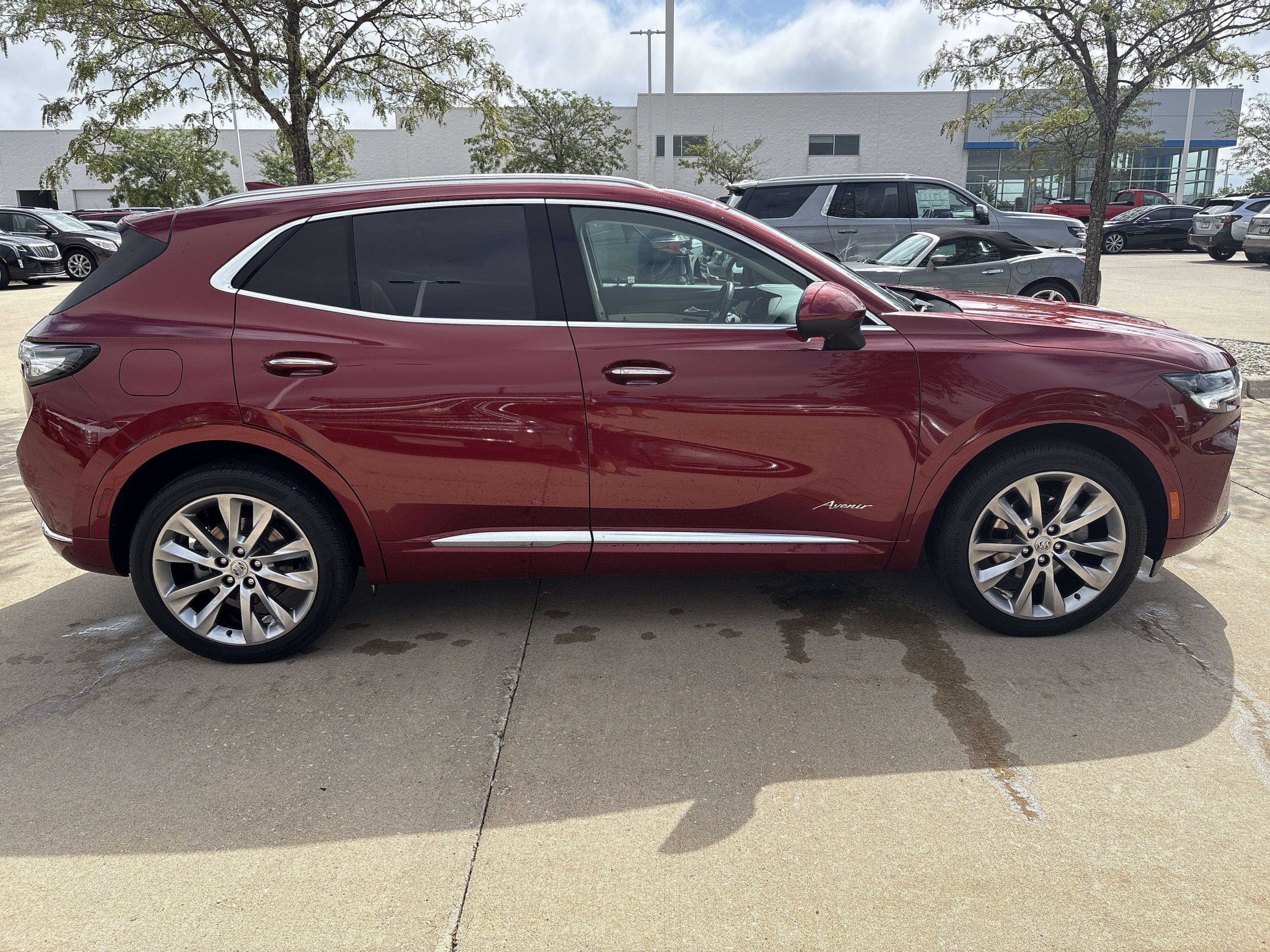 Used 2023 Buick Envision Avenir AWD/4WD image 13