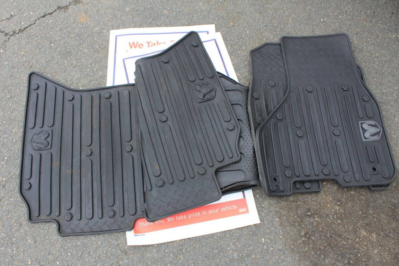 Used 2017 RAM 3500 Tradesman w/ Chrome Appearance Group image 18