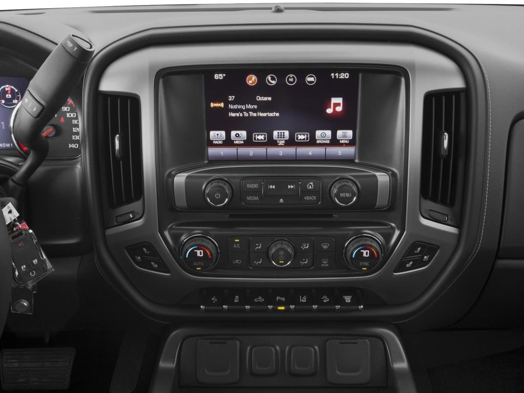 Used 2017 GMC Sierra 2500 Denali w/ Duramax Plus Package AWD/4WD image 7
