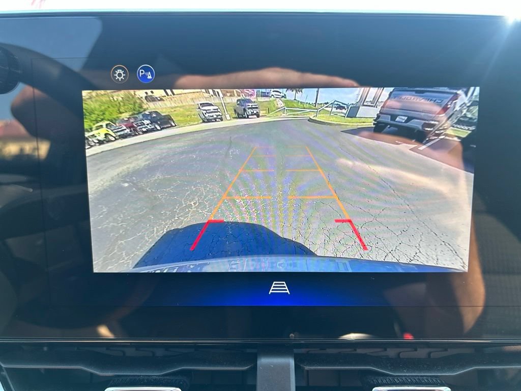 Used 2026 Chevrolet Equinox LT AWD/4WD image 30