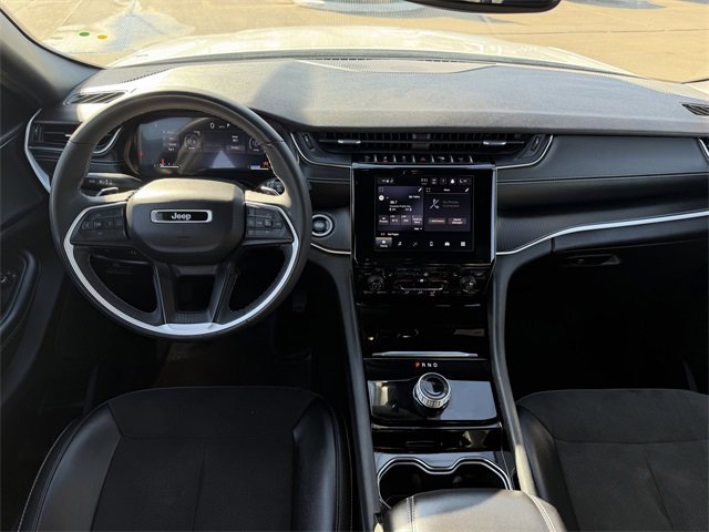 Used 2023 Jeep Grand Cherokee L Laredo image 9