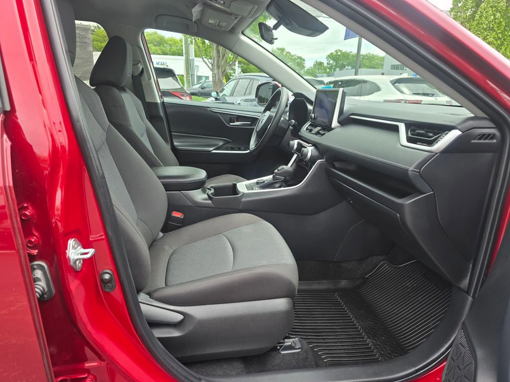 Used 2024 Toyota RAV4 XLE AWD/4WD image 11