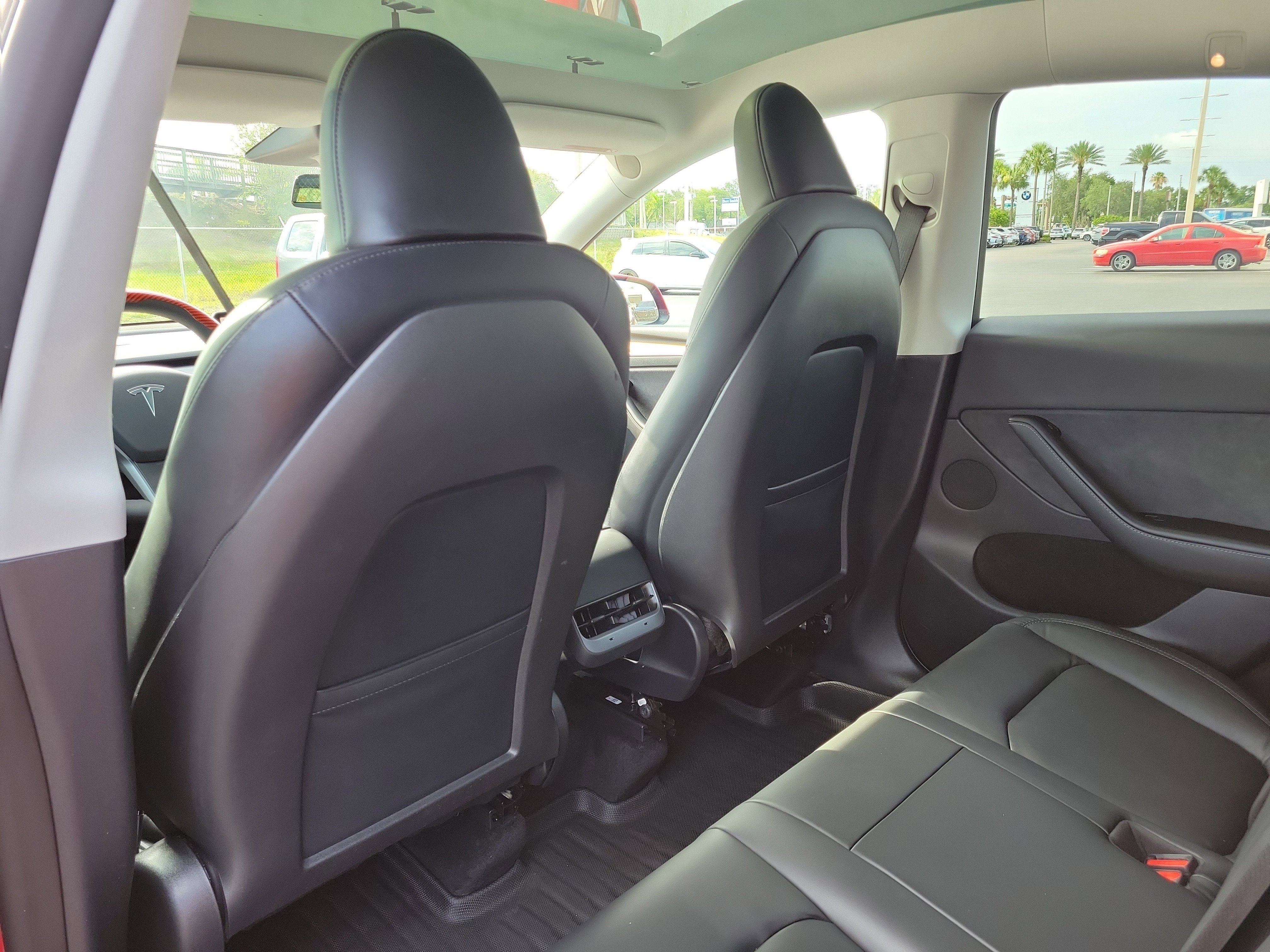 Used 2022 Tesla Model Y Long Range AWD/4WD image 10