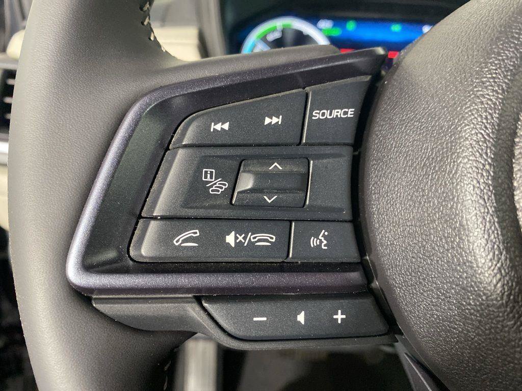 Used 2025 Subaru Forester Limited AWD/4WD image 26