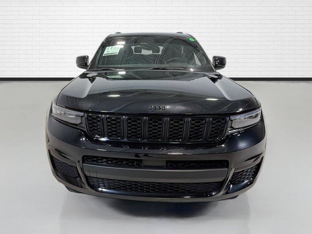 Used 2023 Jeep Grand Cherokee L Laredo AWD/4WD image 2