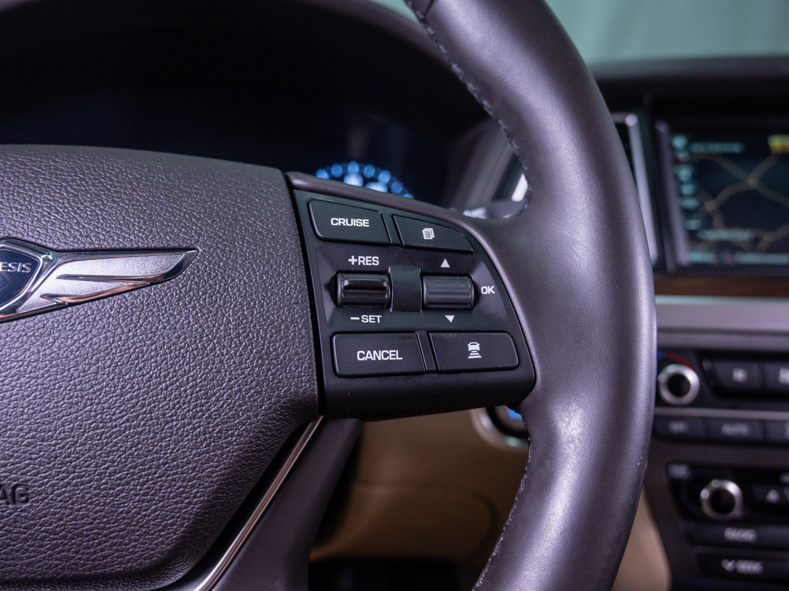 Used 2018 Genesis G80 3.8 RWD image 22