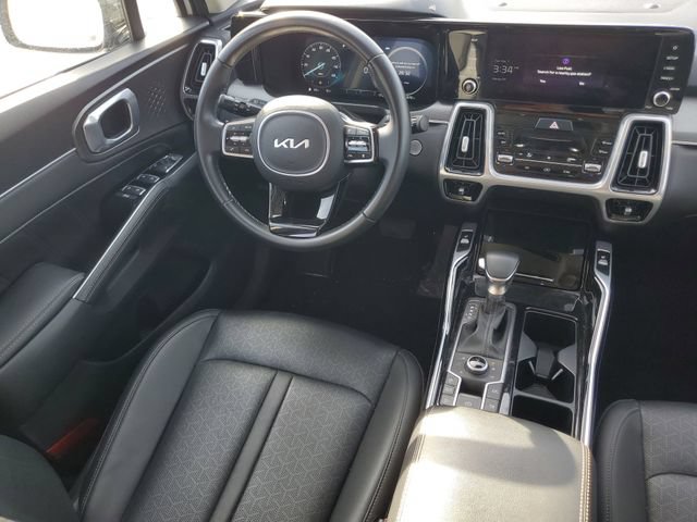 Certified 2023 Kia Sorento SX AWD/4WD image 16