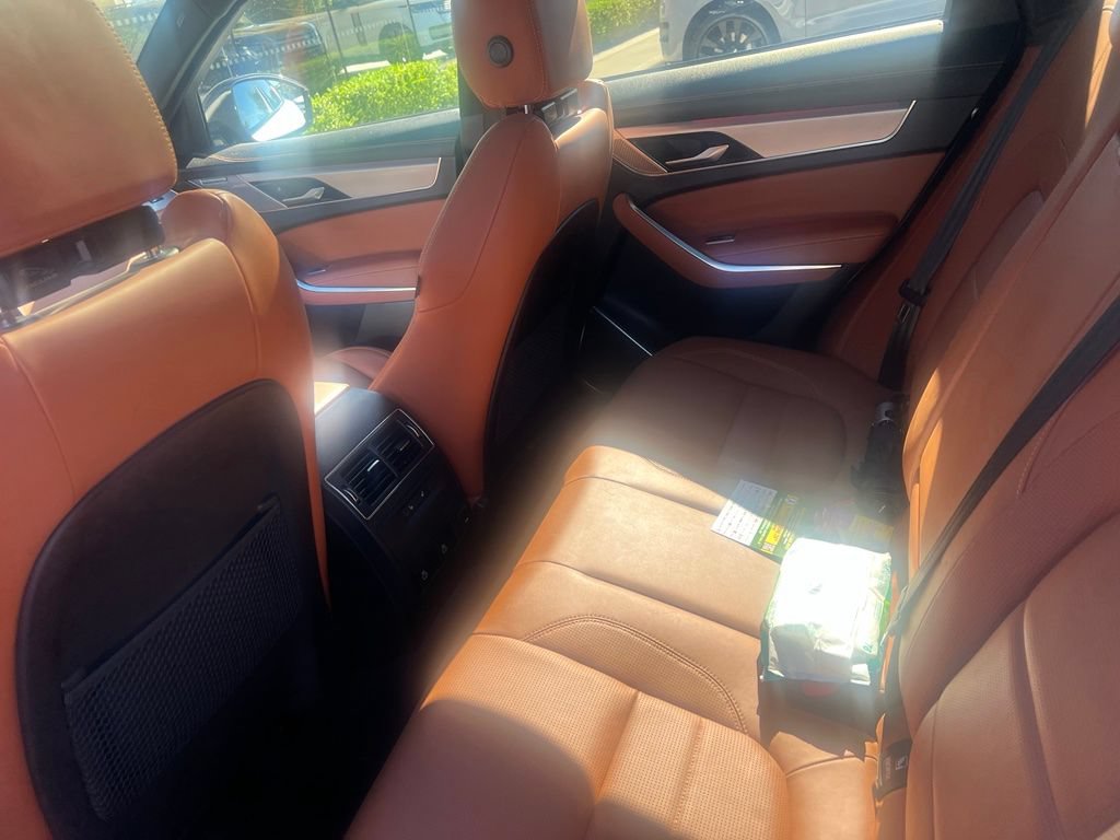 Used 2024 Jaguar F-PACE R-Dynamic S AWD/4WD image 19