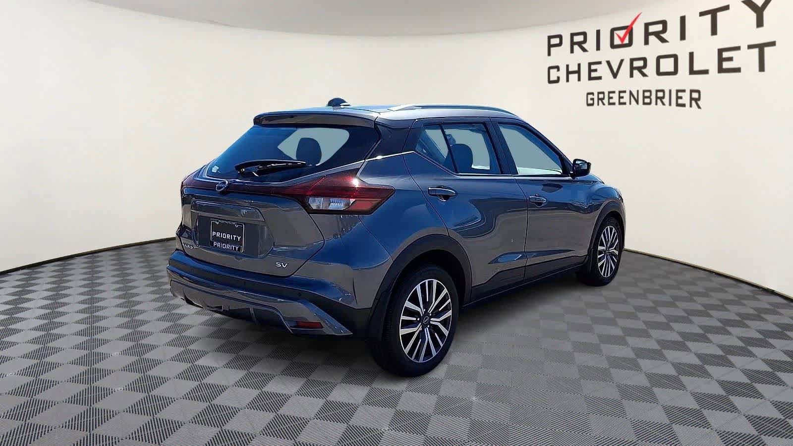 Used 2023 Nissan Kicks SV image 8