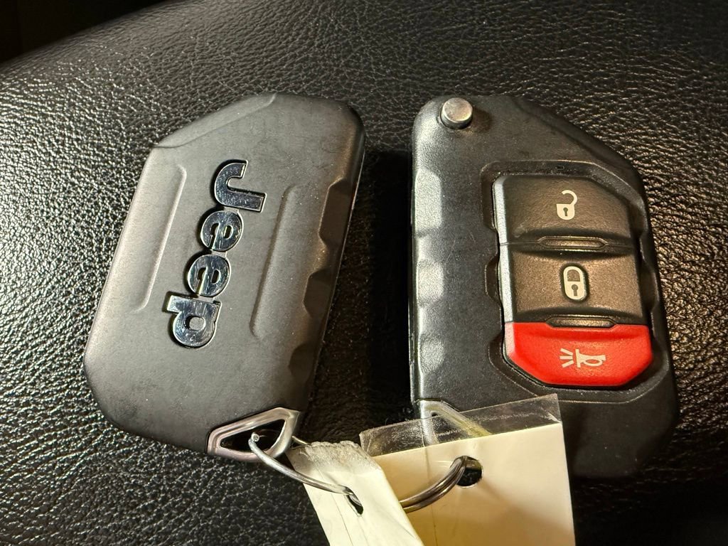 Used 2020 Jeep Gladiator Rubicon image 25