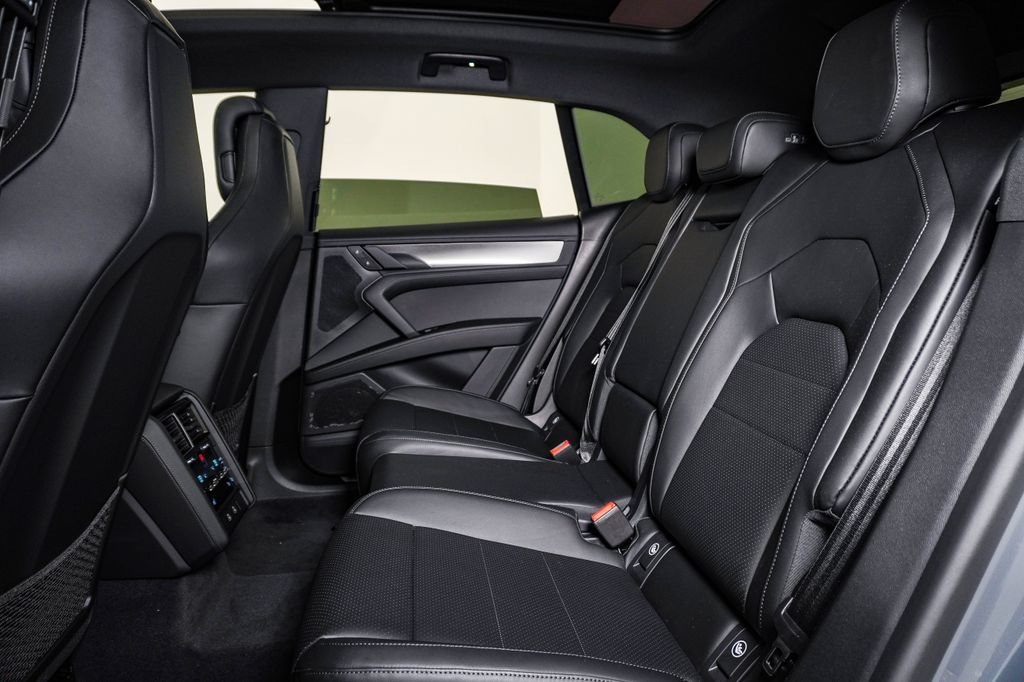 New 2026 Porsche Cayenne Electric AWD/4WD image 17