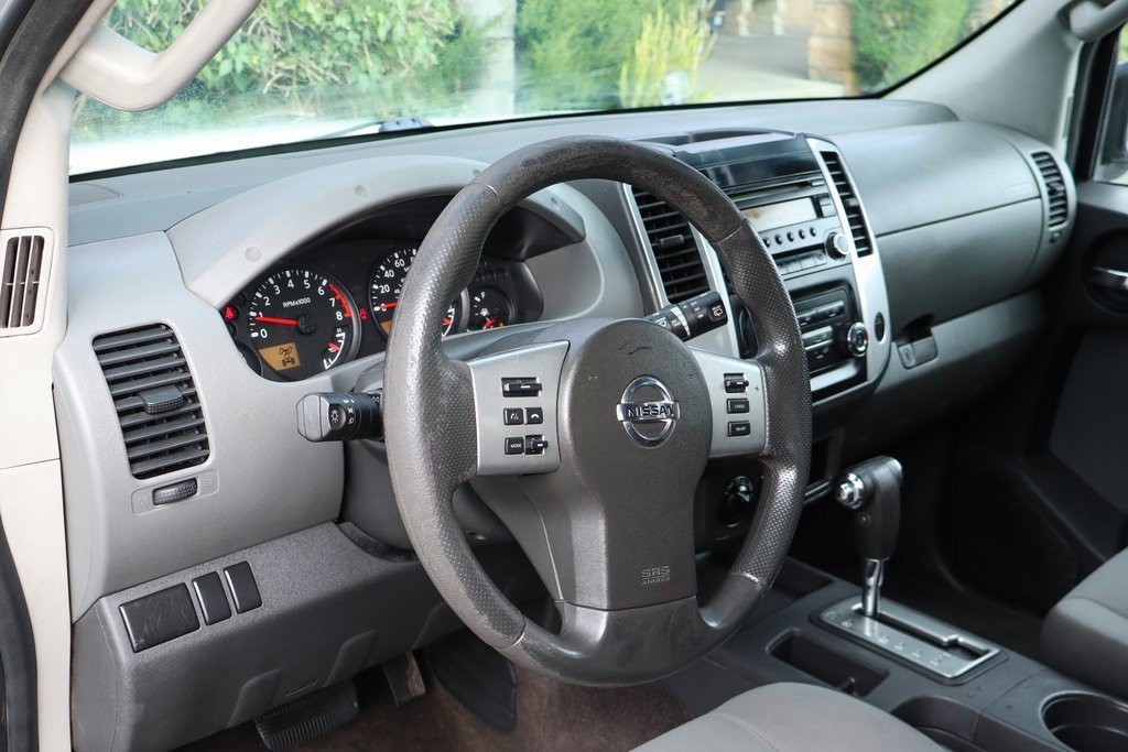Used 2015 Nissan Xterra X image 17