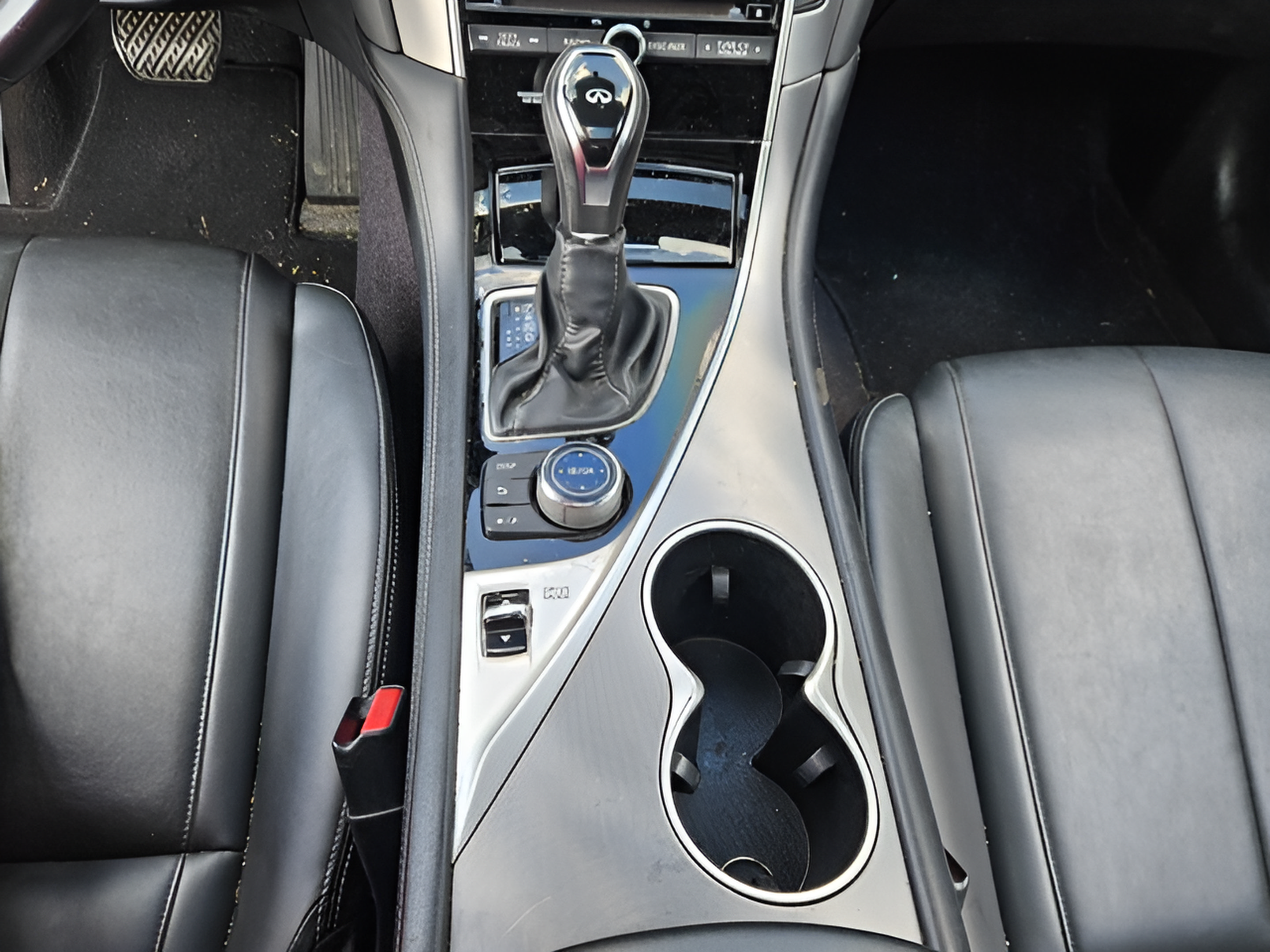 Used 2020 INFINITI Q60 3.0t Luxe RWD image 15