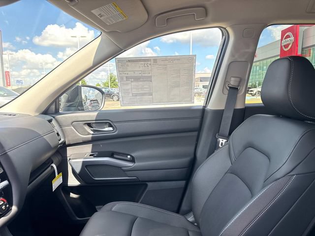New 2026 Nissan Pathfinder SL FWD image 16